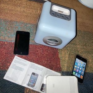 Apple iPod home and Apple iPod touch with plastic box